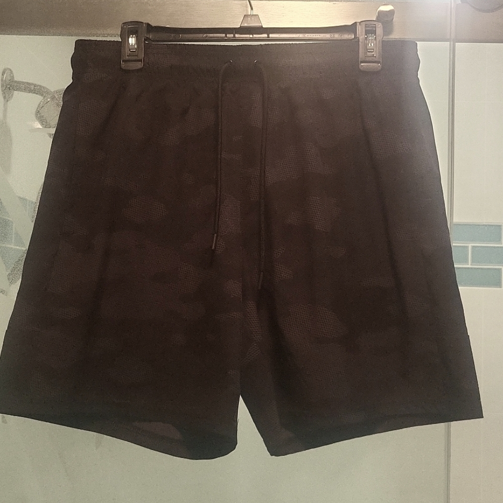Mens quick dry camouflage looking shorts